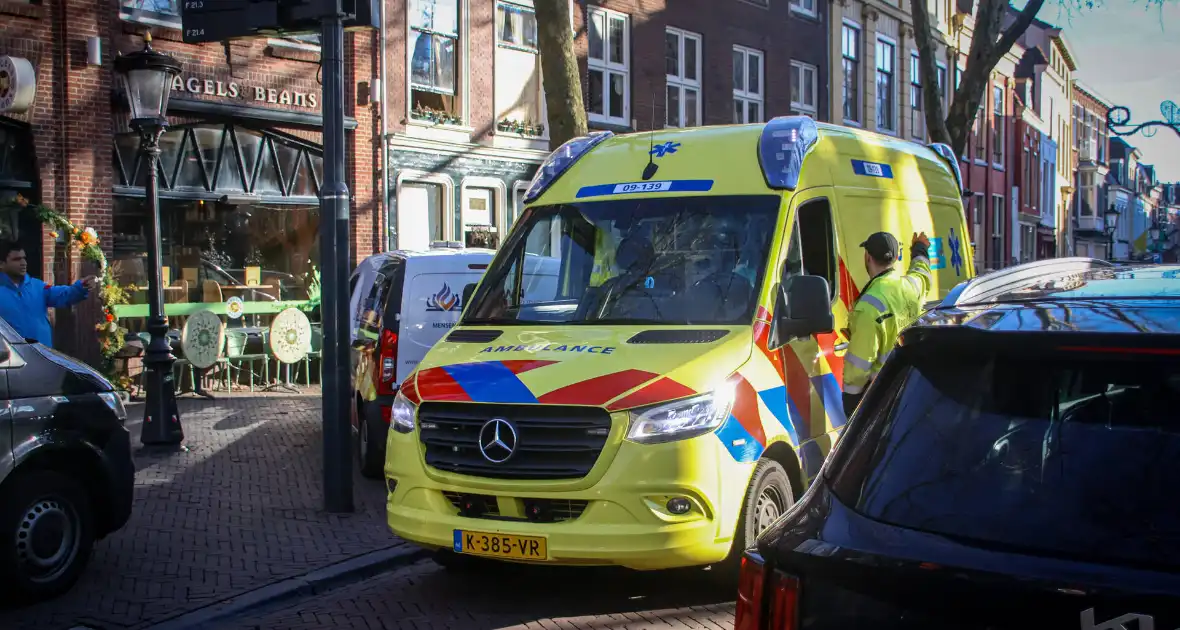 Totale verwoesting na explosies, schade bij daglicht duidelijk te zien - Foto 10