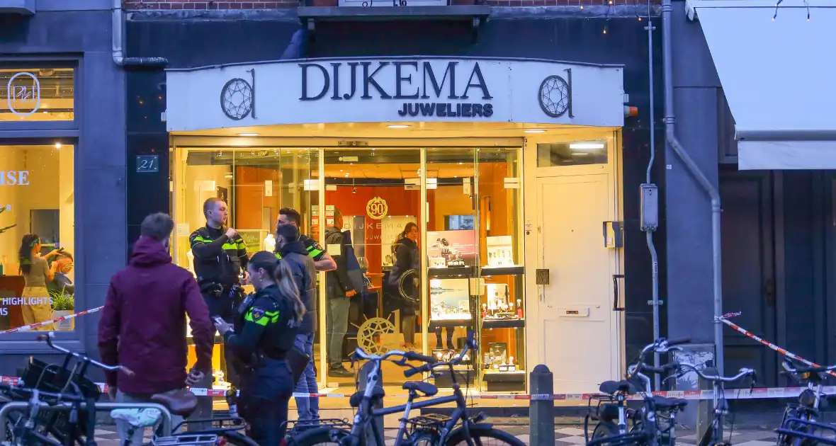 Overval op juwelierszaak zonder gewonden - Foto 2