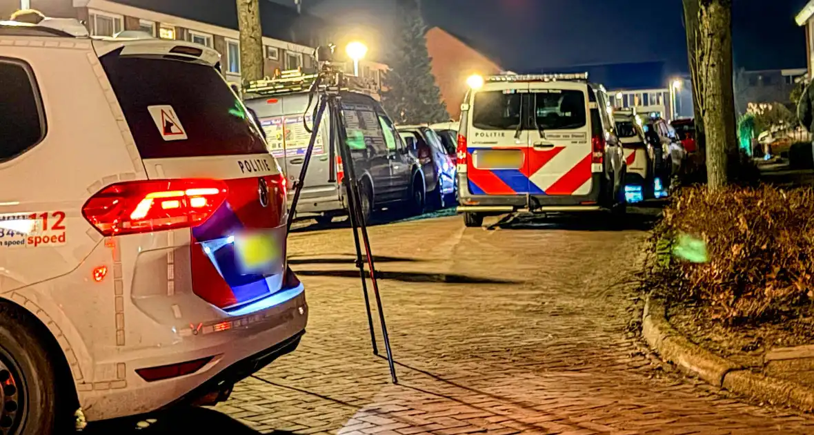 Vier aanhoudingen na melding vuurwapen - Foto 5