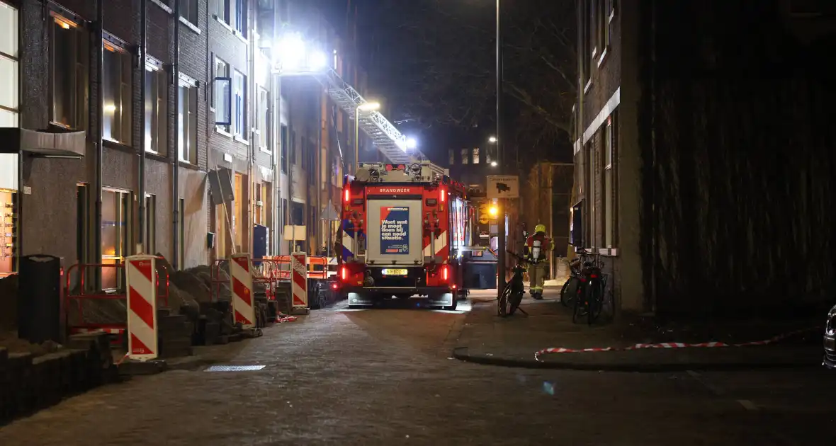 Brand in portiekwoning leidt tot evacuatie bewoners
