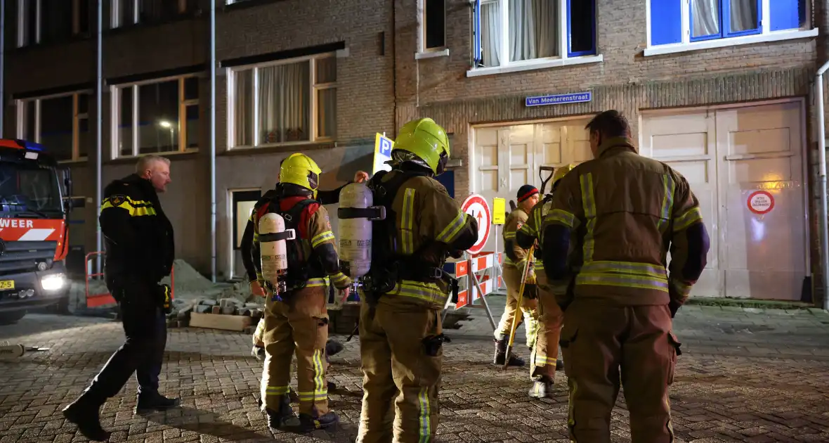 Brand in portiekwoning leidt tot evacuatie bewoners - Foto 3