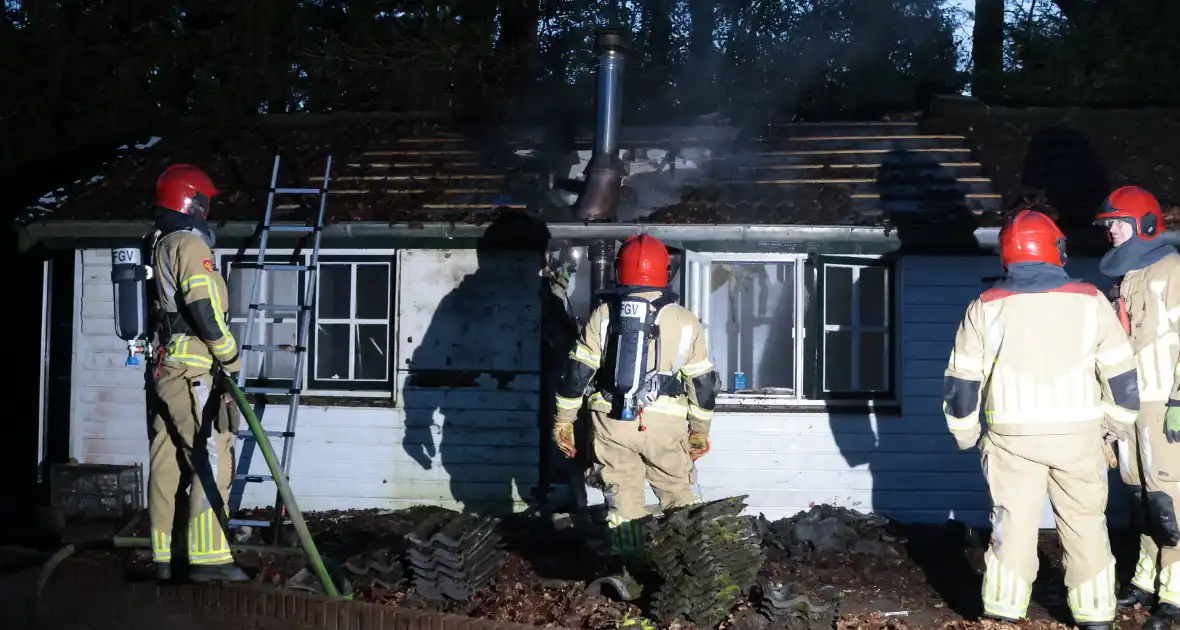 Brand in schuurtje snel onder controle - Foto 3