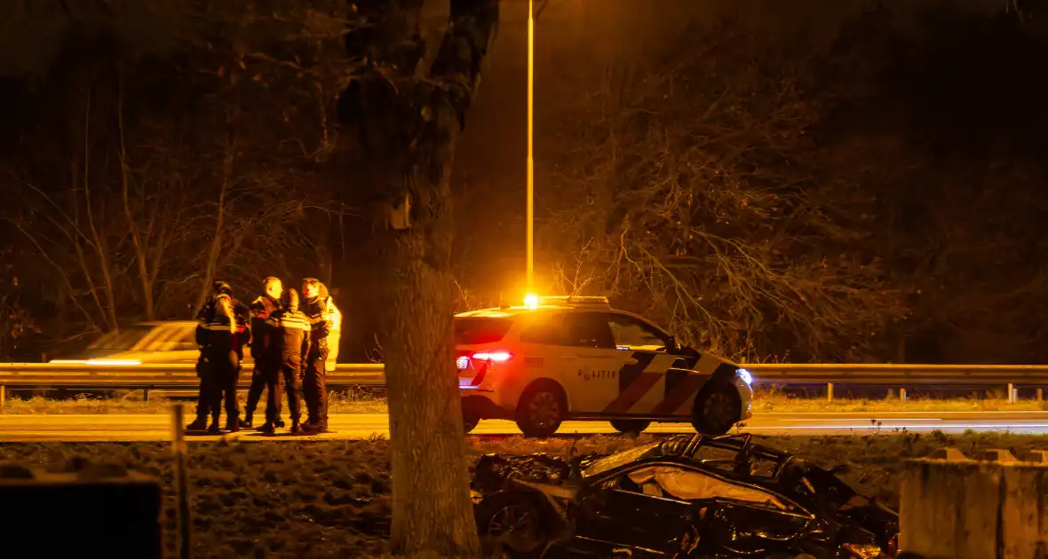 Enorme schade bij ongeval met personenauto - Foto 3