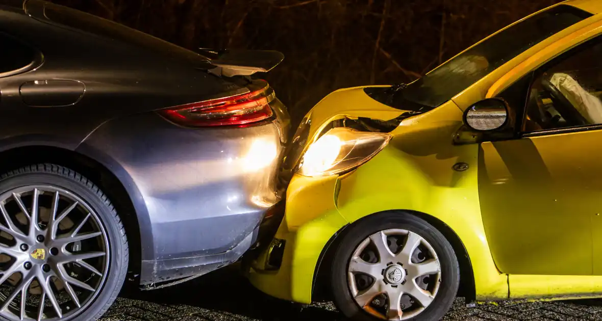 Dure Porsche betrokken bij ongeval - Foto 5