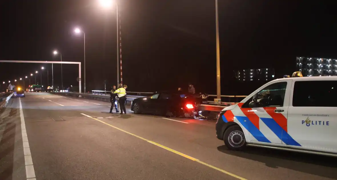 Peperdure wagens betrokken bij aanrijding - Foto 1