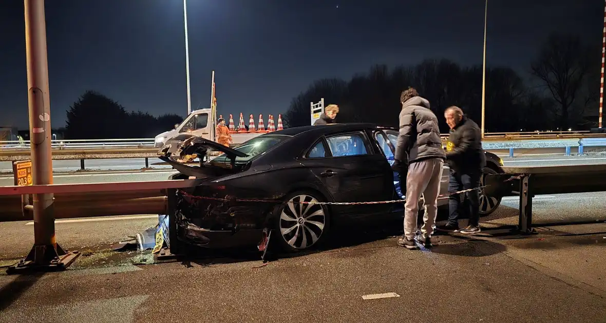 Peperdure wagens betrokken bij aanrijding - Foto 5