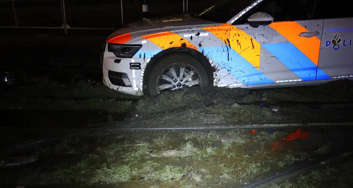 Snelle Audi strandt opnieuw in de modder: déjà vu voor hulpdiensten - Foto 14