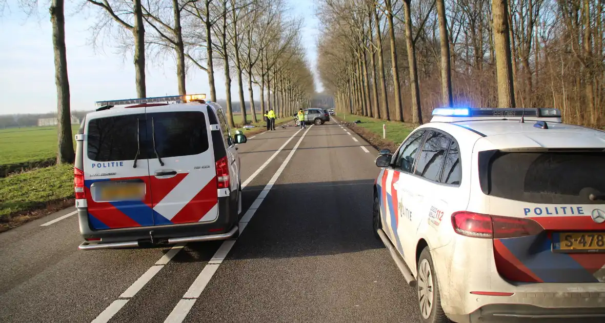 Dodelijk ongeval met auto tegen boom - Foto 4