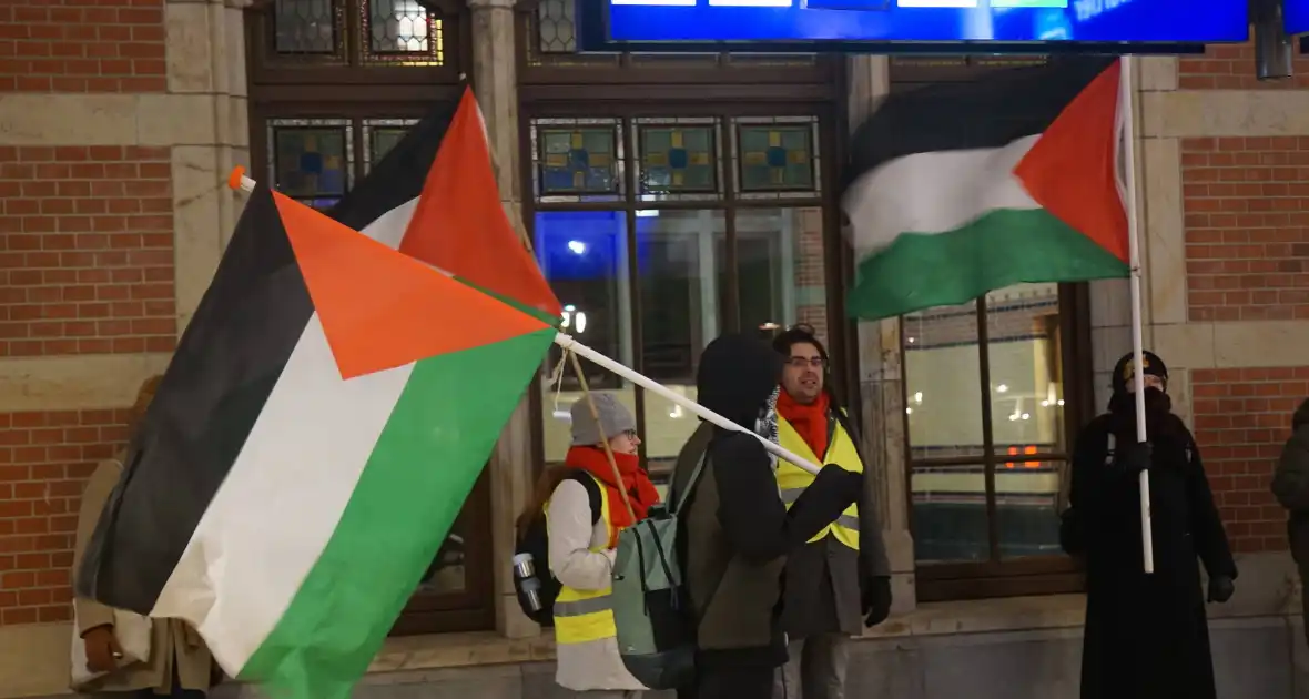 Demonstratie trekt aandacht in centrum - Foto 4