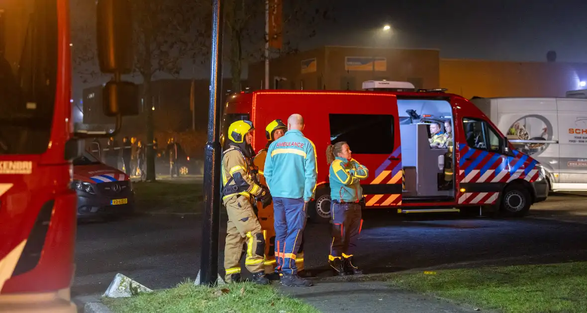Zeer grote brand in industriegebouw vereist grootschalige inzet - Foto 15