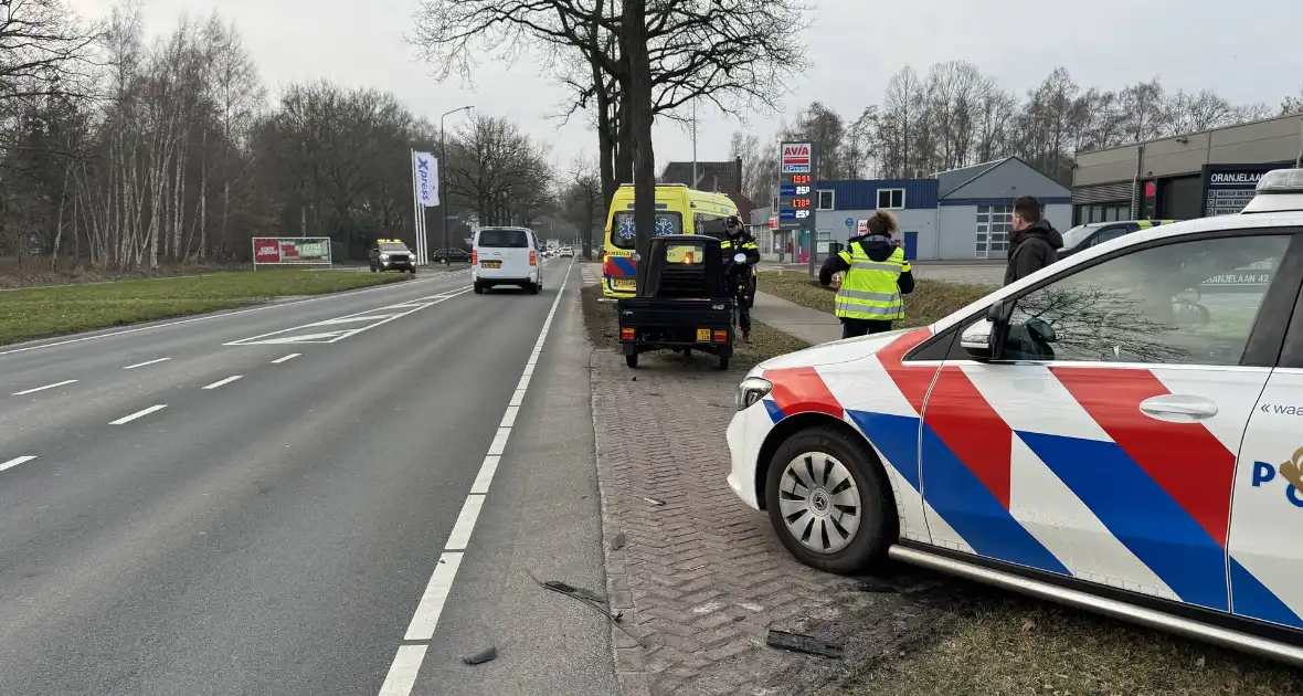 Botsing tussen piaggo en personenauto - Foto 4