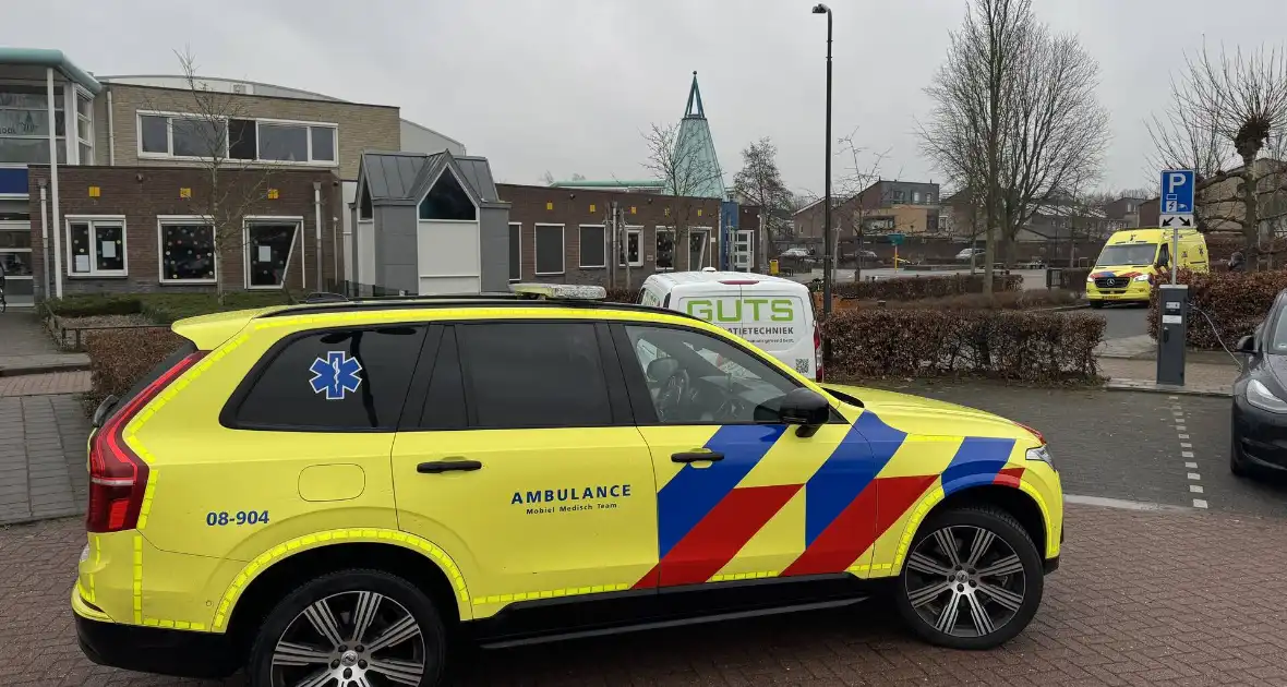 Kind valt van stoel op basisschool - Foto 3