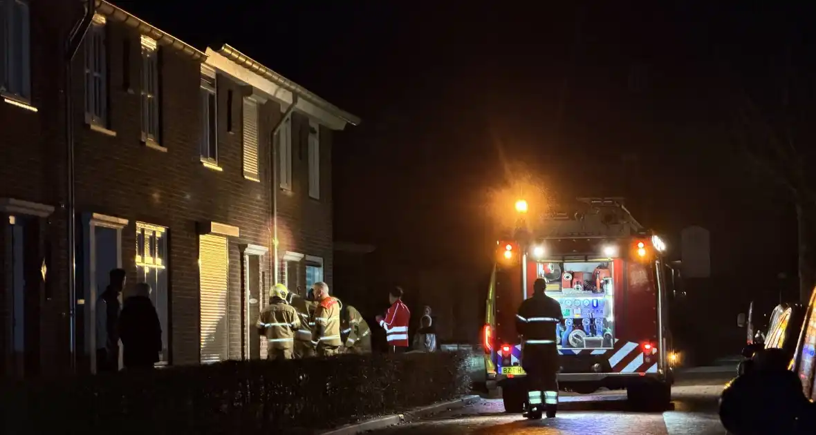 Meerdere personen krijgen medische zorg na incident - Foto 2