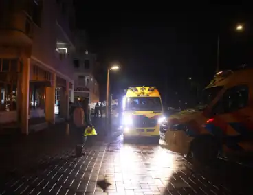 Persoon zwaargewond geraakt bij brand in portiekwoning