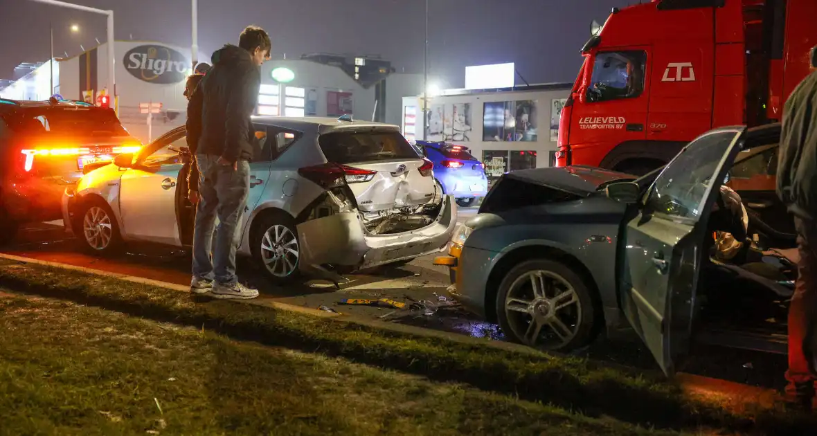 Kettingbotsing onder invloed leidt tot aanhouding - Foto 18
