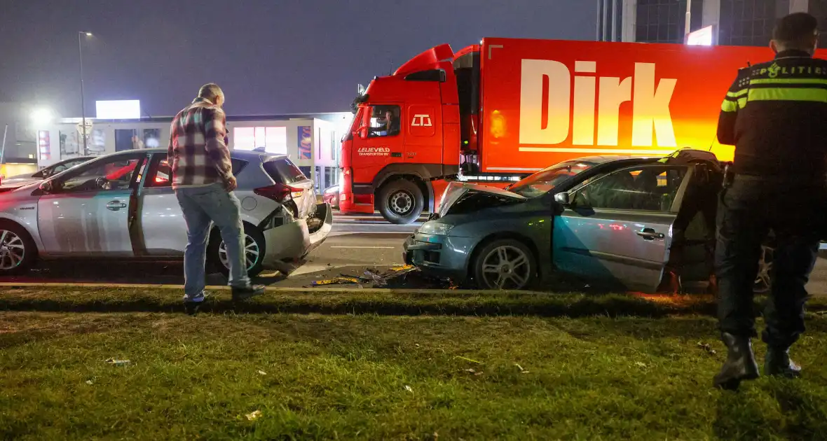 Kettingbotsing onder invloed leidt tot aanhouding - Foto 21