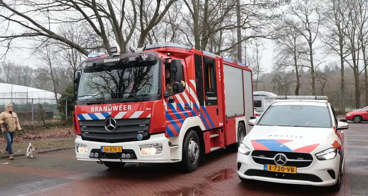 Brand in afvalcontainer bij hockeyvereniging