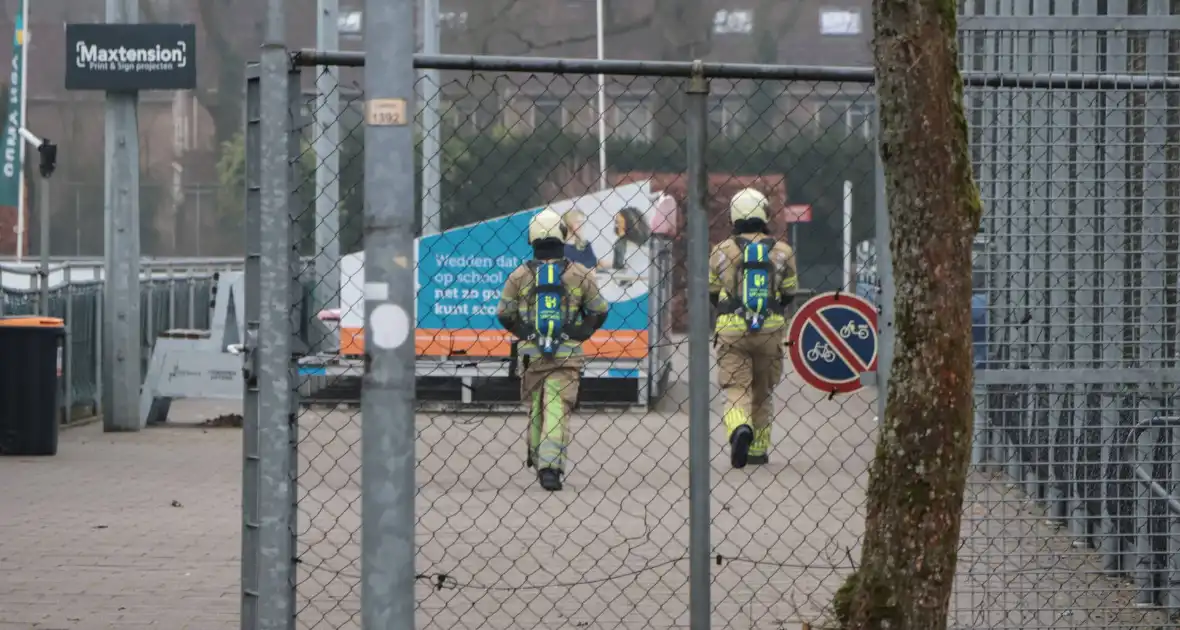 Brand in afvalcontainer bij hockeyvereniging - Foto 2