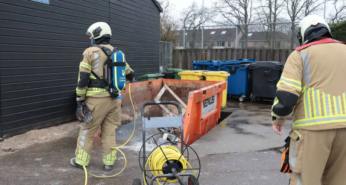 Brand in afvalcontainer bij hockeyvereniging - Foto 4