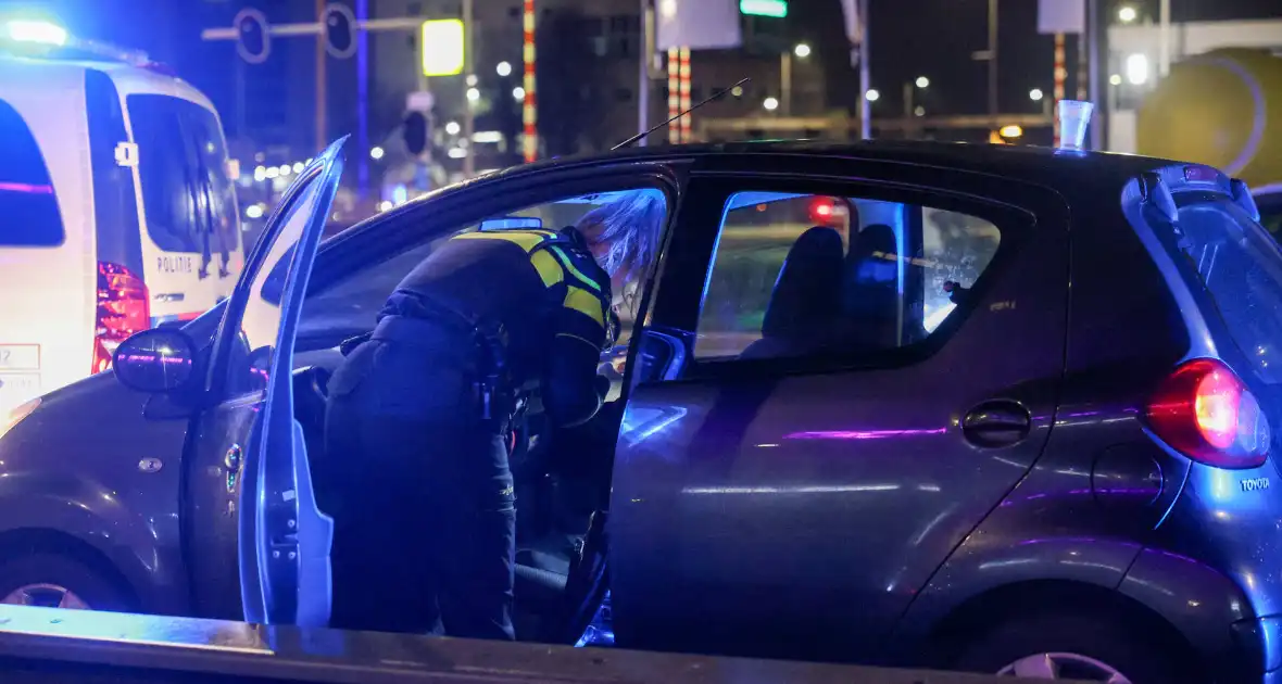 Politieachtervolging eindigt op Erasmusbrug - Foto 5