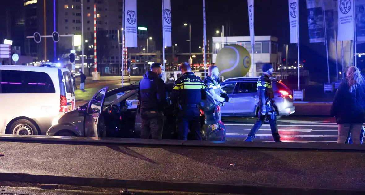 Politieachtervolging eindigt op Erasmusbrug - Foto 9