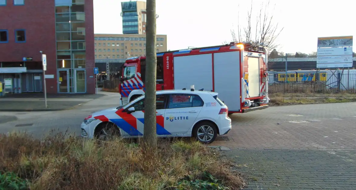 Brand verwoest bank - Foto 3