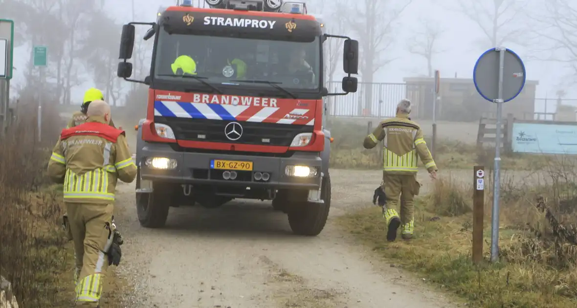 Buitenbrand onder monumentale bank na barbecue - Foto 7