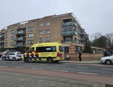 Glazenwasser naar ziekenhuis na val van dak
