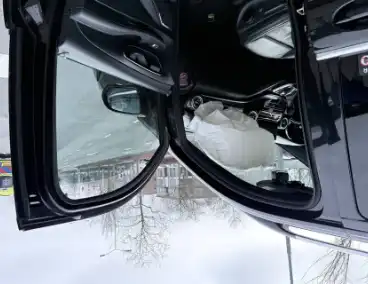 Taxi total-loss na botsing met auto