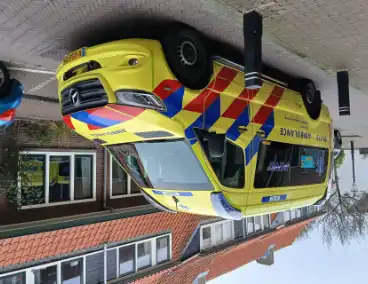 Vrouw naar ziekenhuis na val in woning