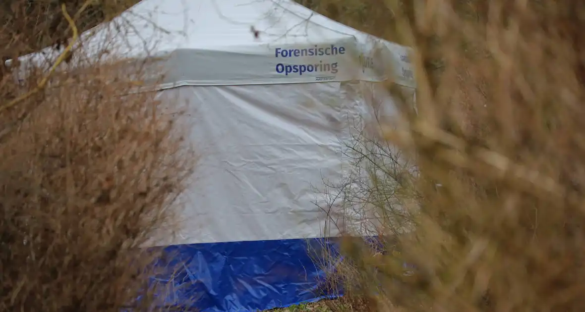 FO onderzoekt aantreffen overleden persoon - Foto 5