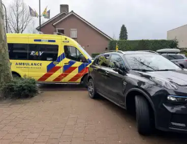 Vrouw gewond na aanrijding met auto