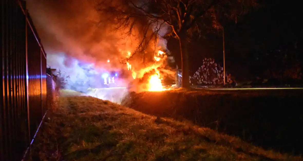 Brand in vrachtwagen zonder hinder - Foto 4