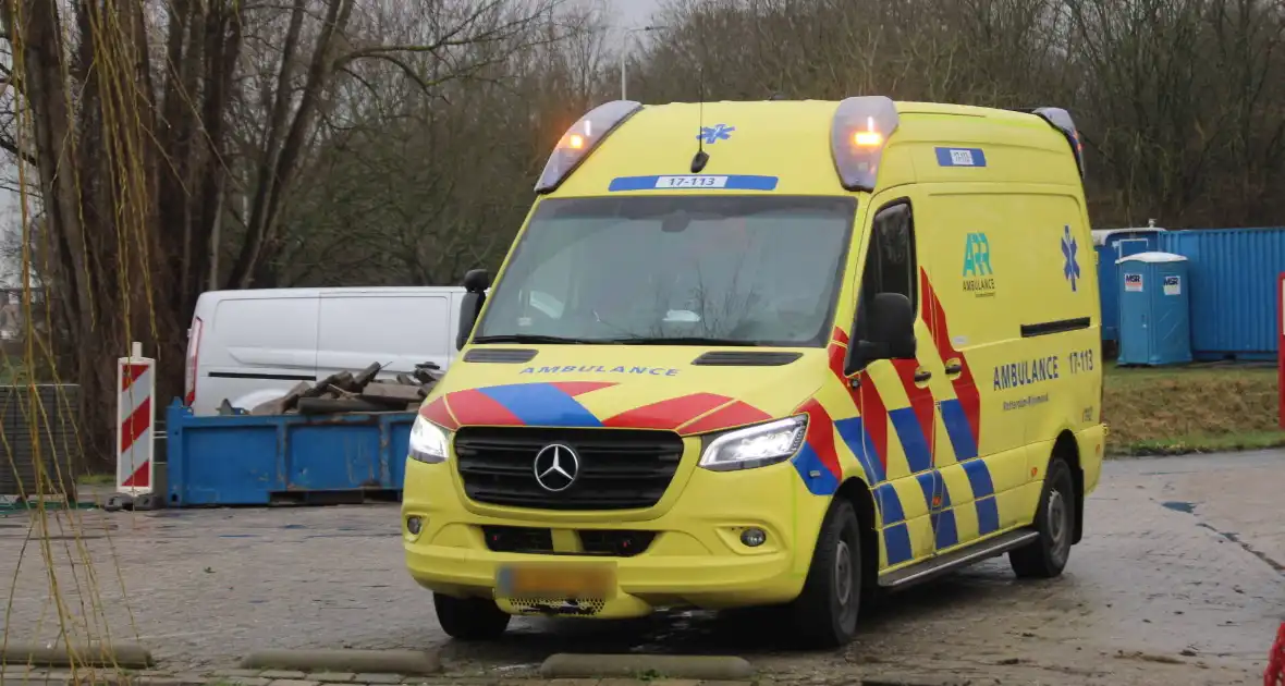 Automobiliste ziet scooterrijder over het hoofd - Foto 2