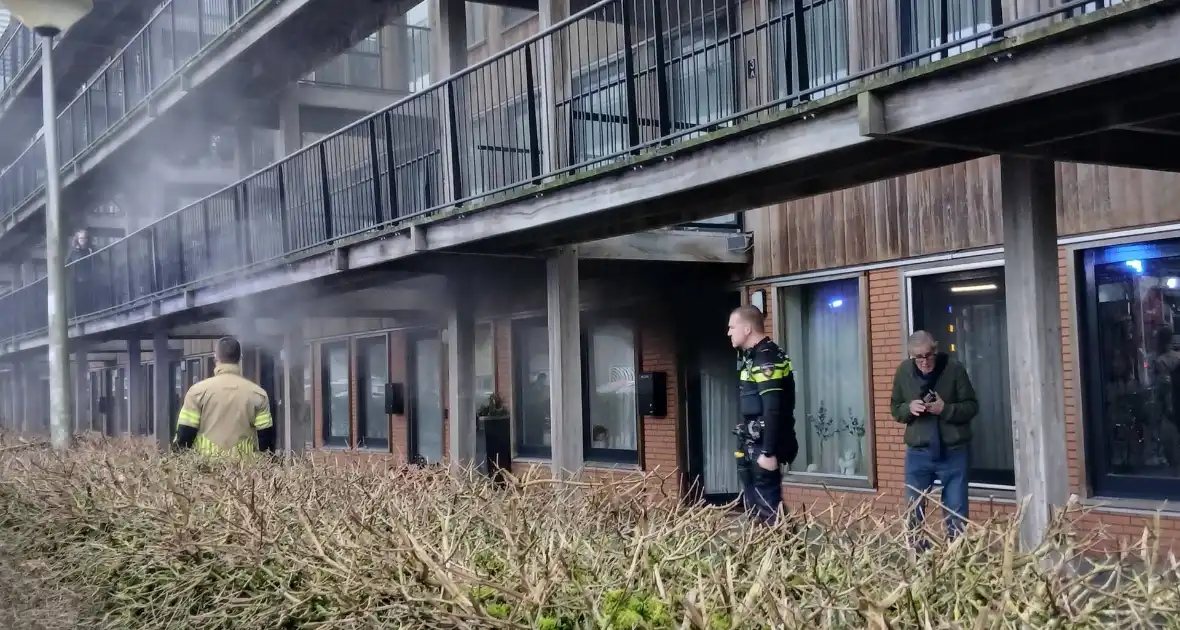 Brandweer heeft woningbrand snel onder controle - Foto 6
