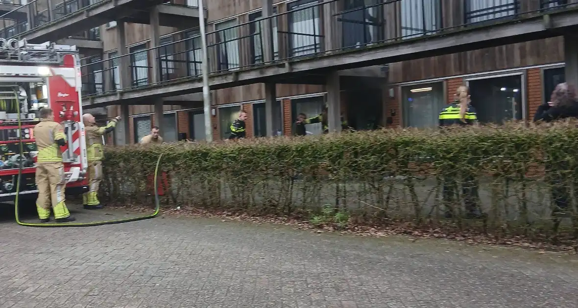 Brandweer heeft woningbrand snel onder controle - Foto 7