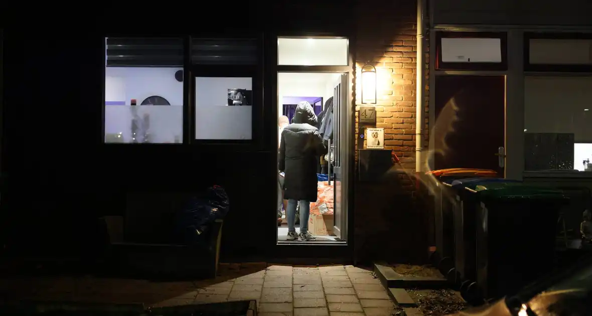 Team Parate Eenheid houdt persoon aan in woning - Foto 4