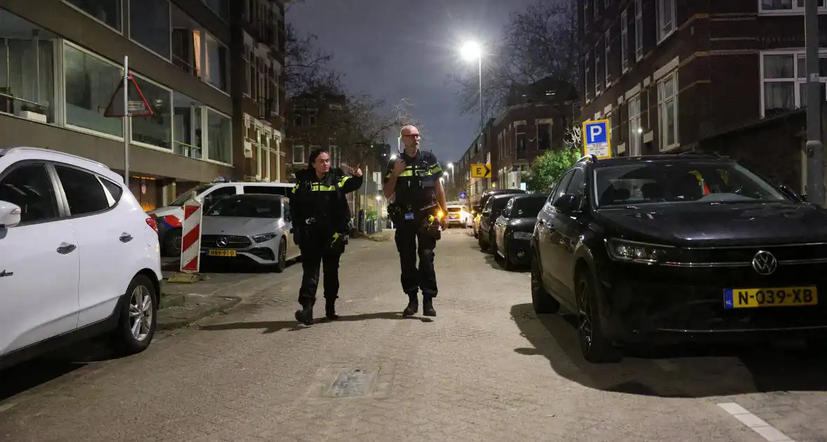 Explosie bij portiekwoning veroorzaakt aanzienlijke schade - Foto 1