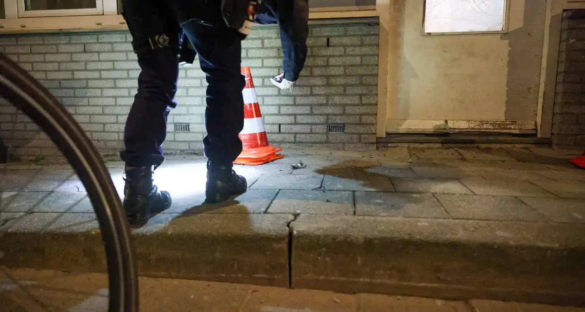 Explosie bij portiekwoning veroorzaakt aanzienlijke schade - Foto 12