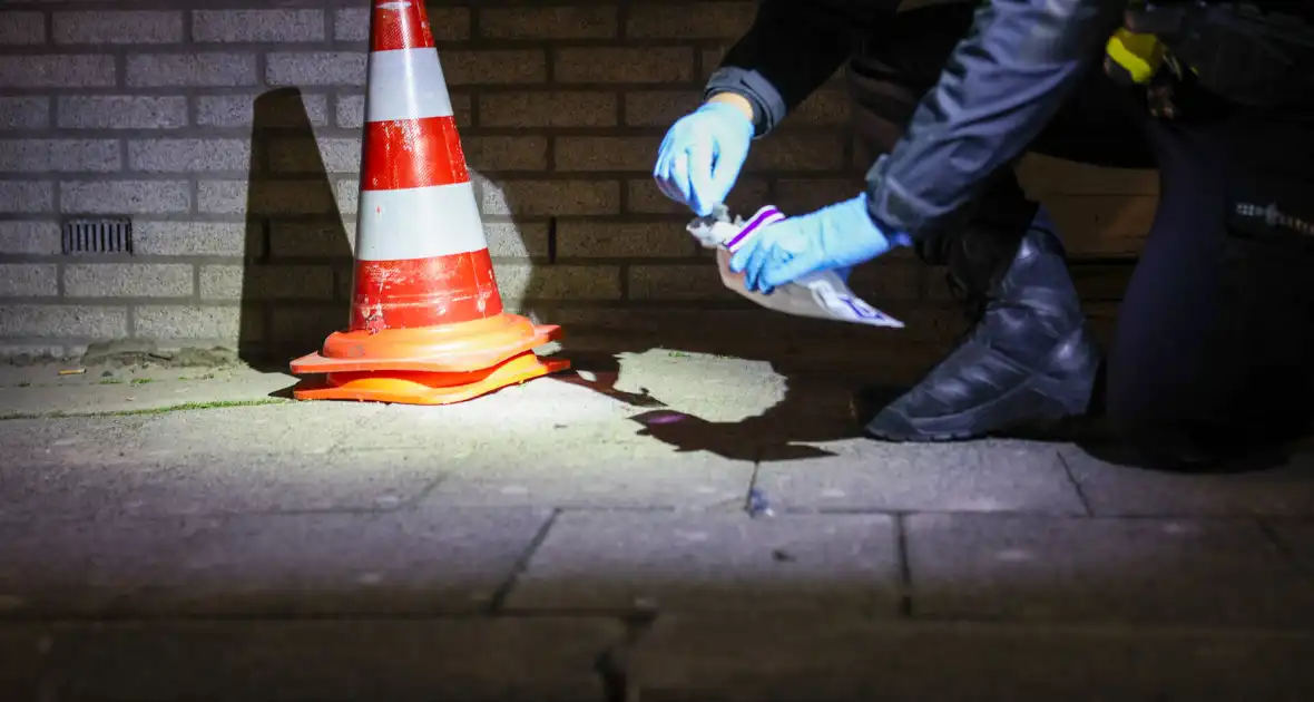 Explosie bij portiekwoning veroorzaakt aanzienlijke schade - Foto 17