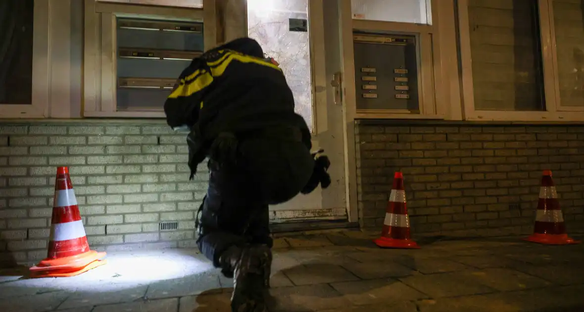 Explosie bij portiekwoning veroorzaakt aanzienlijke schade - Foto 27