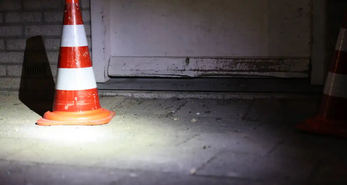 Explosie bij portiekwoning veroorzaakt aanzienlijke schade - Foto 31