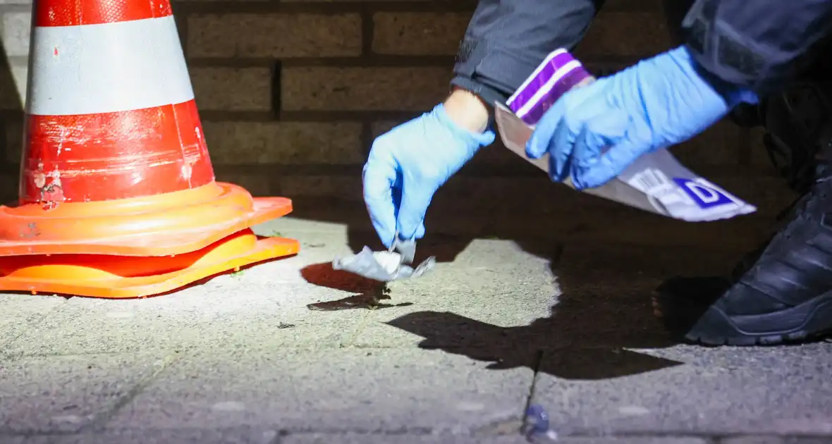 Explosie bij portiekwoning veroorzaakt aanzienlijke schade - Foto 33