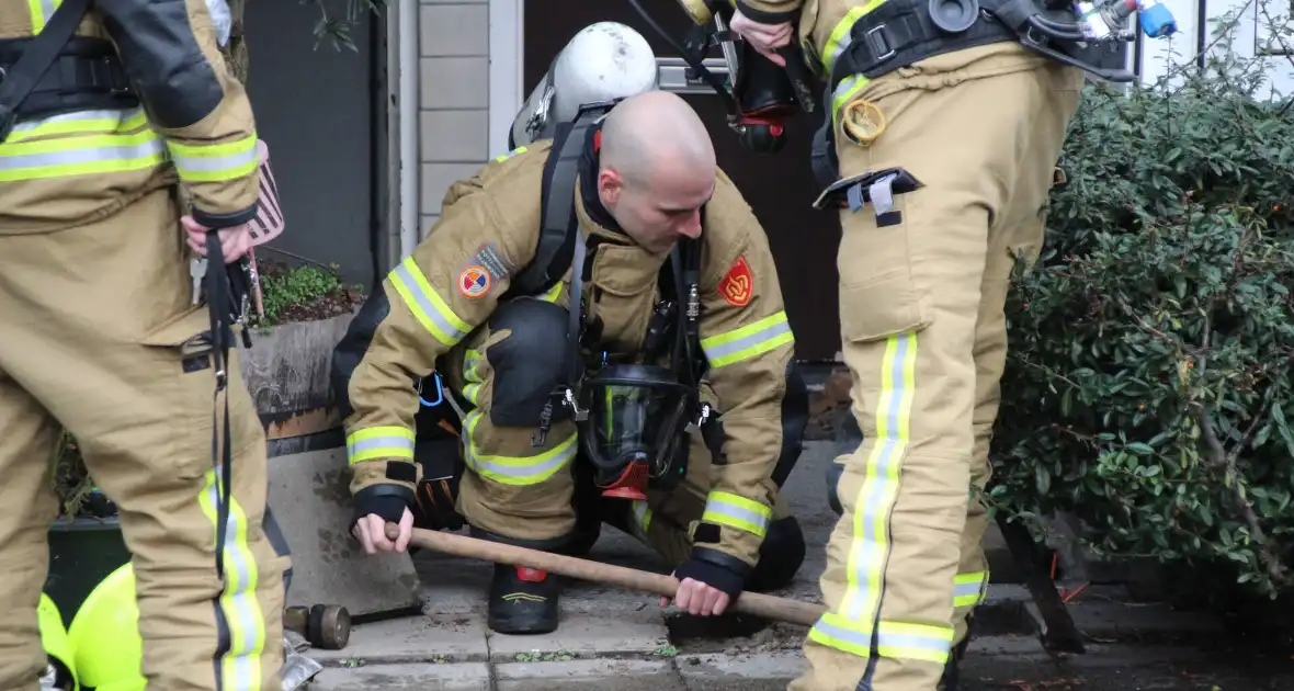 Brandweer inzet na gaslucht - Foto 3