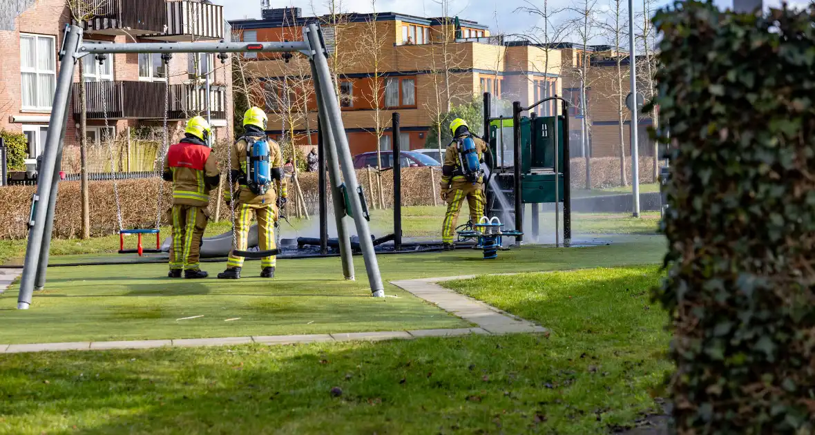 Buitenbrand in speeltuin door vandalisme - Foto 1