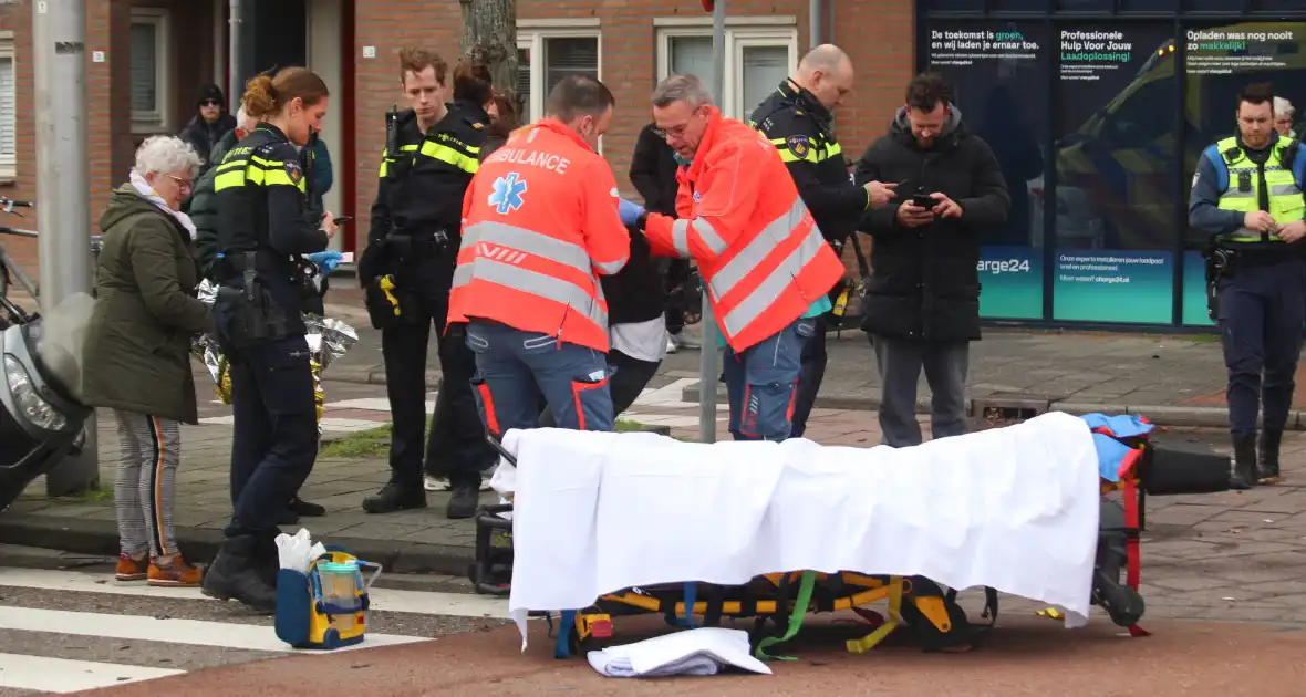 Gewonde na ongeval op beruchte rotonde - Foto 2