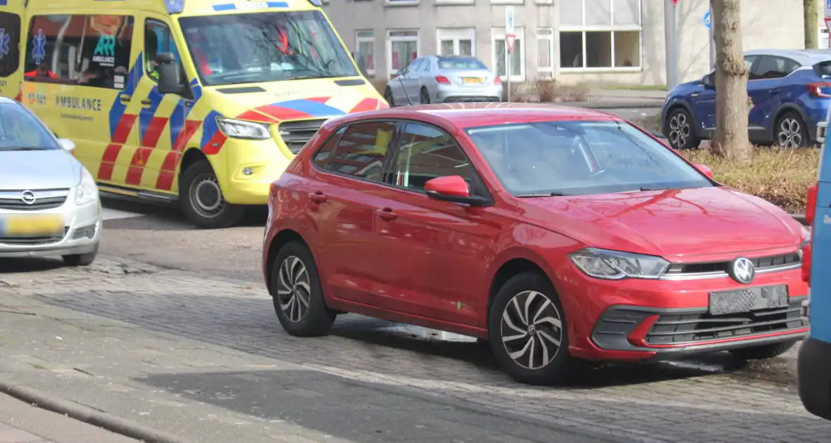 Gewonde na ongeval op beruchte rotonde - Foto 3