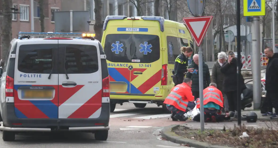Gewonde na ongeval op beruchte rotonde - Foto 6