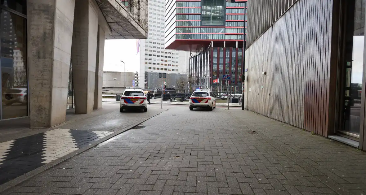 Vrouw steekt man en beide naar ziekenhuis - Foto 2