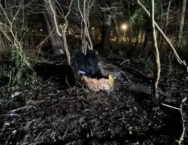 Brandweer bestrijdt aangestoken brand